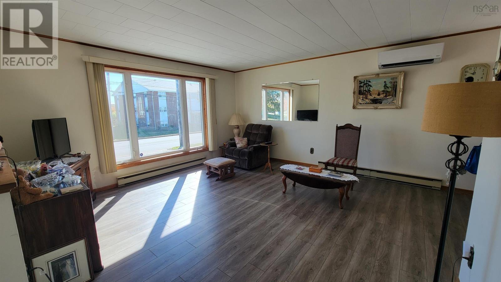 352 Pleasant Street, Yarmouth, Nova Scotia  B5A 2L2 - Photo 10 - 202526024