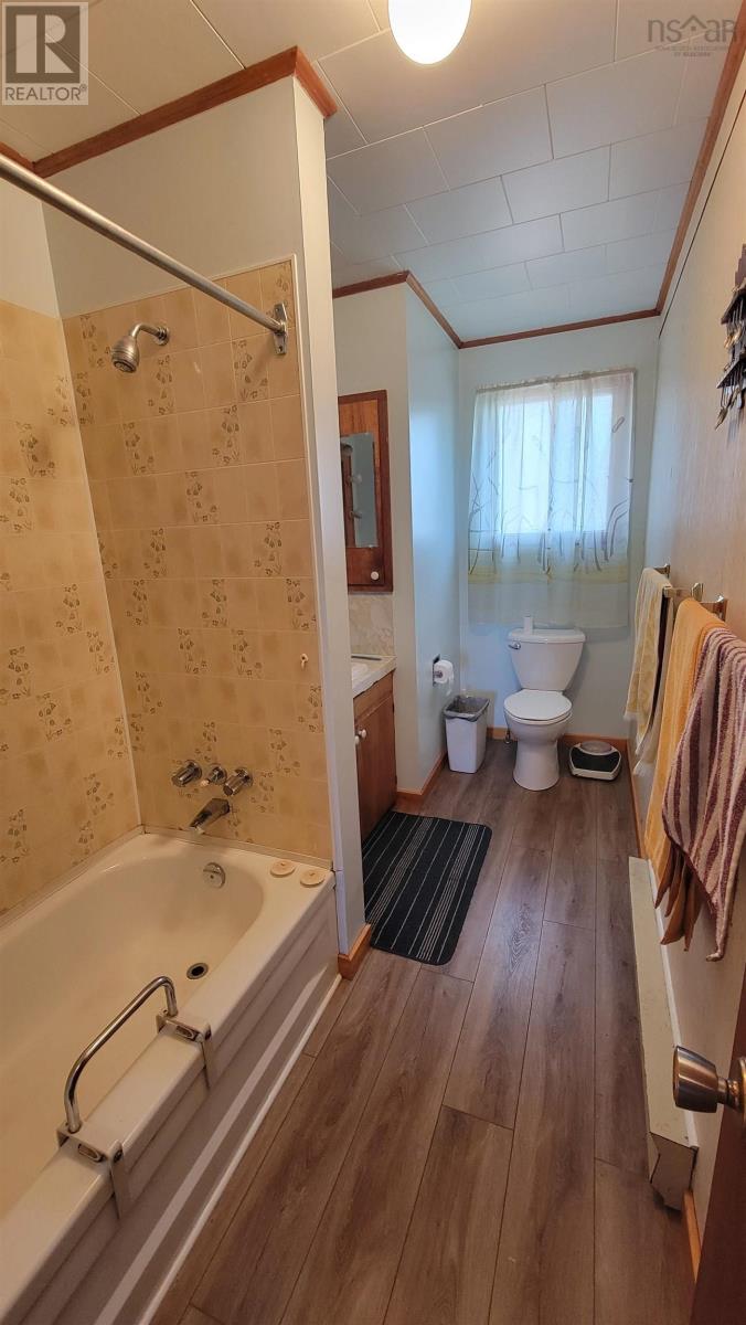 352 Pleasant Street, Yarmouth, Nova Scotia  B5A 2L2 - Photo 19 - 202526024