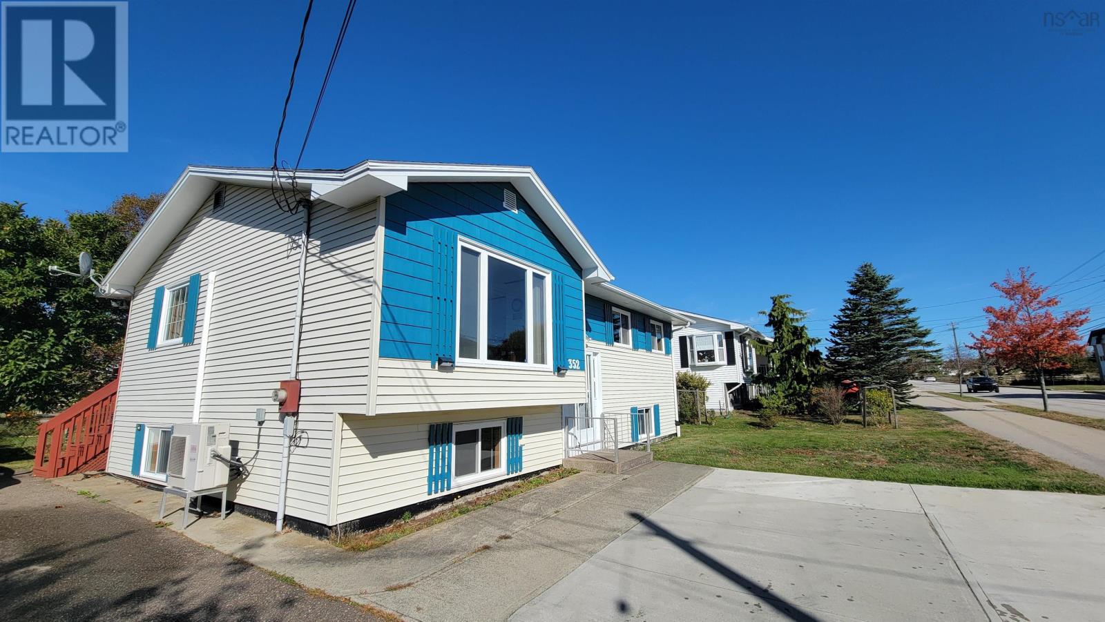 352 Pleasant Street, Yarmouth, Nova Scotia  B5A 2L2 - Photo 3 - 202526024