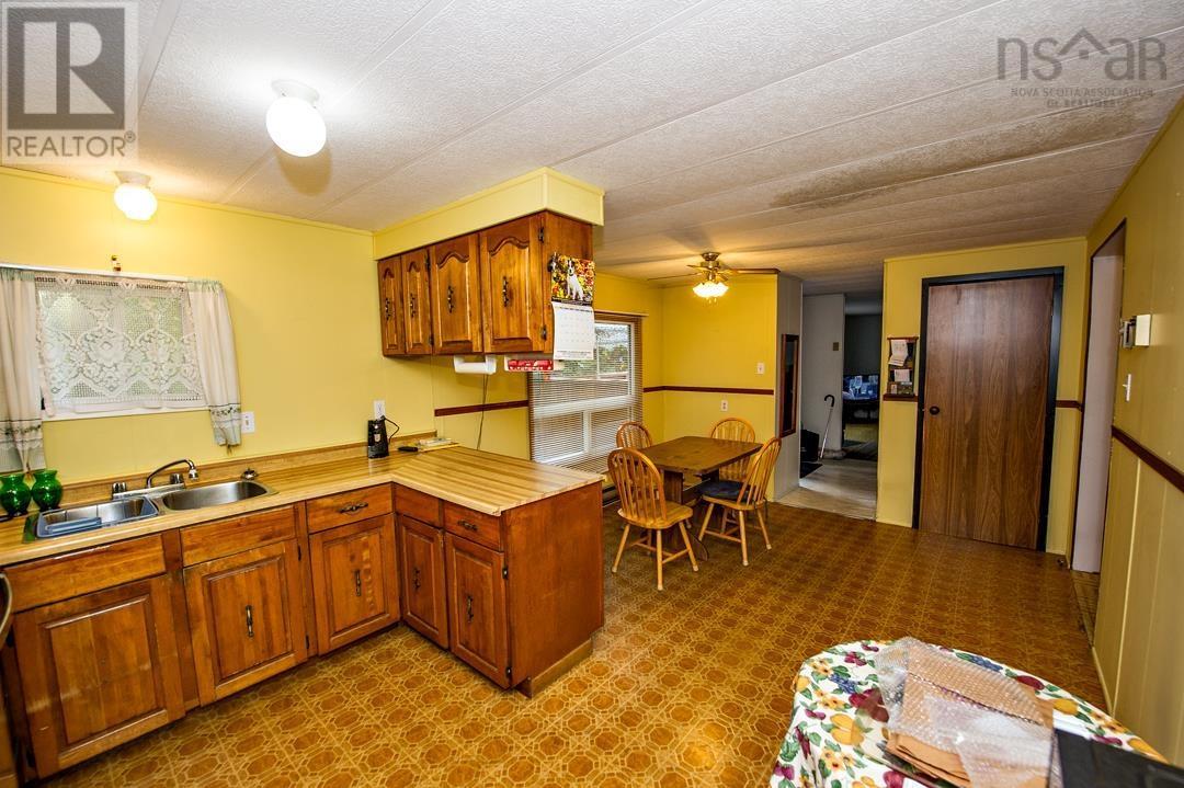 386 Rocky Lake Drive, Bedford, Nova Scotia  B4A 2T5 - Photo 12 - 202526110