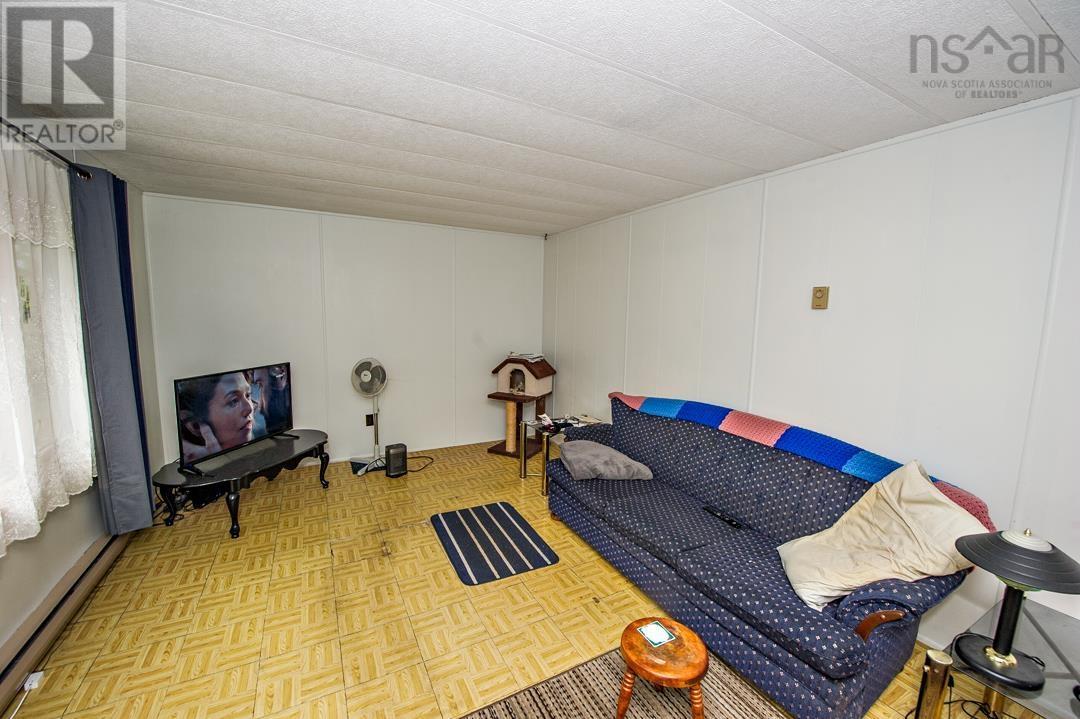 386 Rocky Lake Drive, Bedford, Nova Scotia  B4A 2T5 - Photo 5 - 202526110