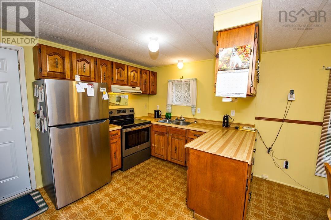 386 Rocky Lake Drive, Bedford, Nova Scotia  B4A 2T5 - Photo 9 - 202526110