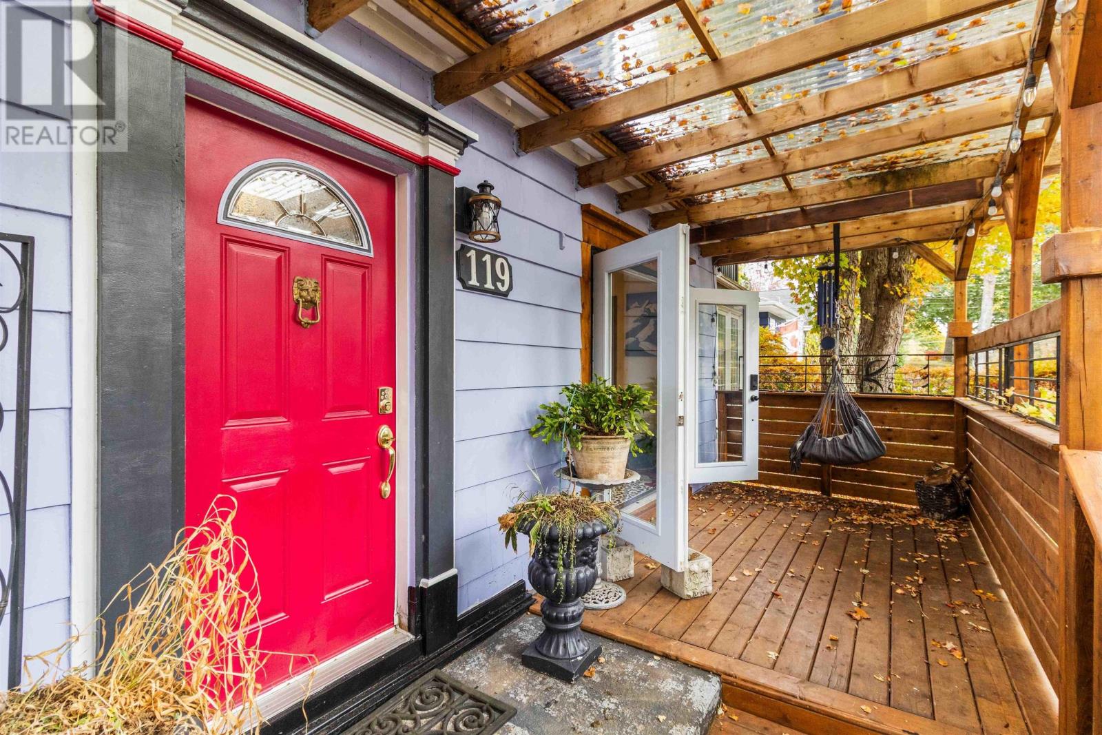 119 Alexandra Avenue, Bridgewater, Nova Scotia  B4V 1H5 - Photo 2 - 202526114