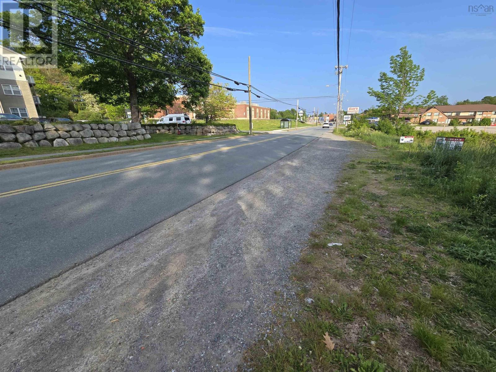 79 North Street, Bridgewater, Nova Scotia  B4V 2V7 - Photo 2 - 202526119