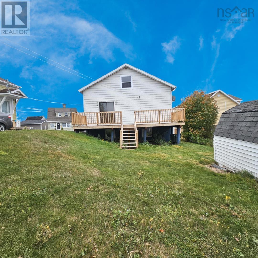 97 Fisher Street, Sydney, Nova Scotia  B1N 1R2 - Photo 5 - 202526125
