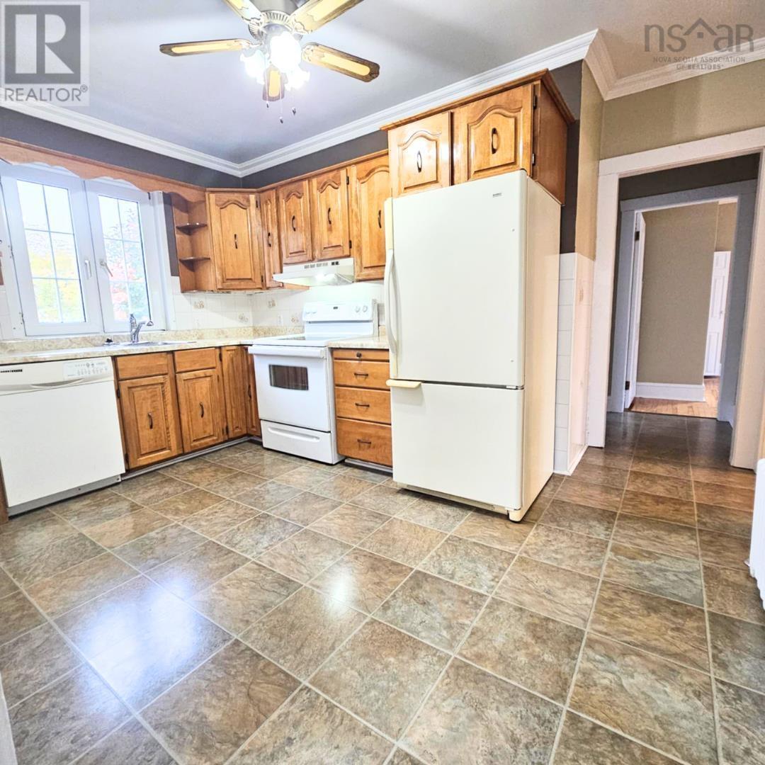 97 Fisher Street, Sydney, Nova Scotia  B1N 1R2 - Photo 9 - 202526125