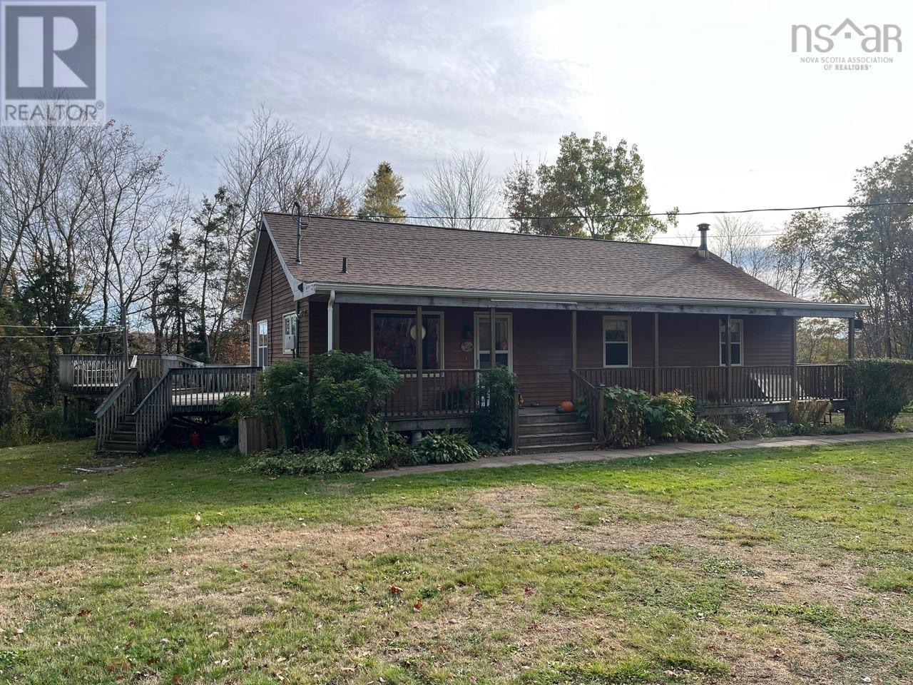 33 Kirk Road, Middle Stewiacke, Nova Scotia  B0N 1C0 - Photo 2 - 202526165