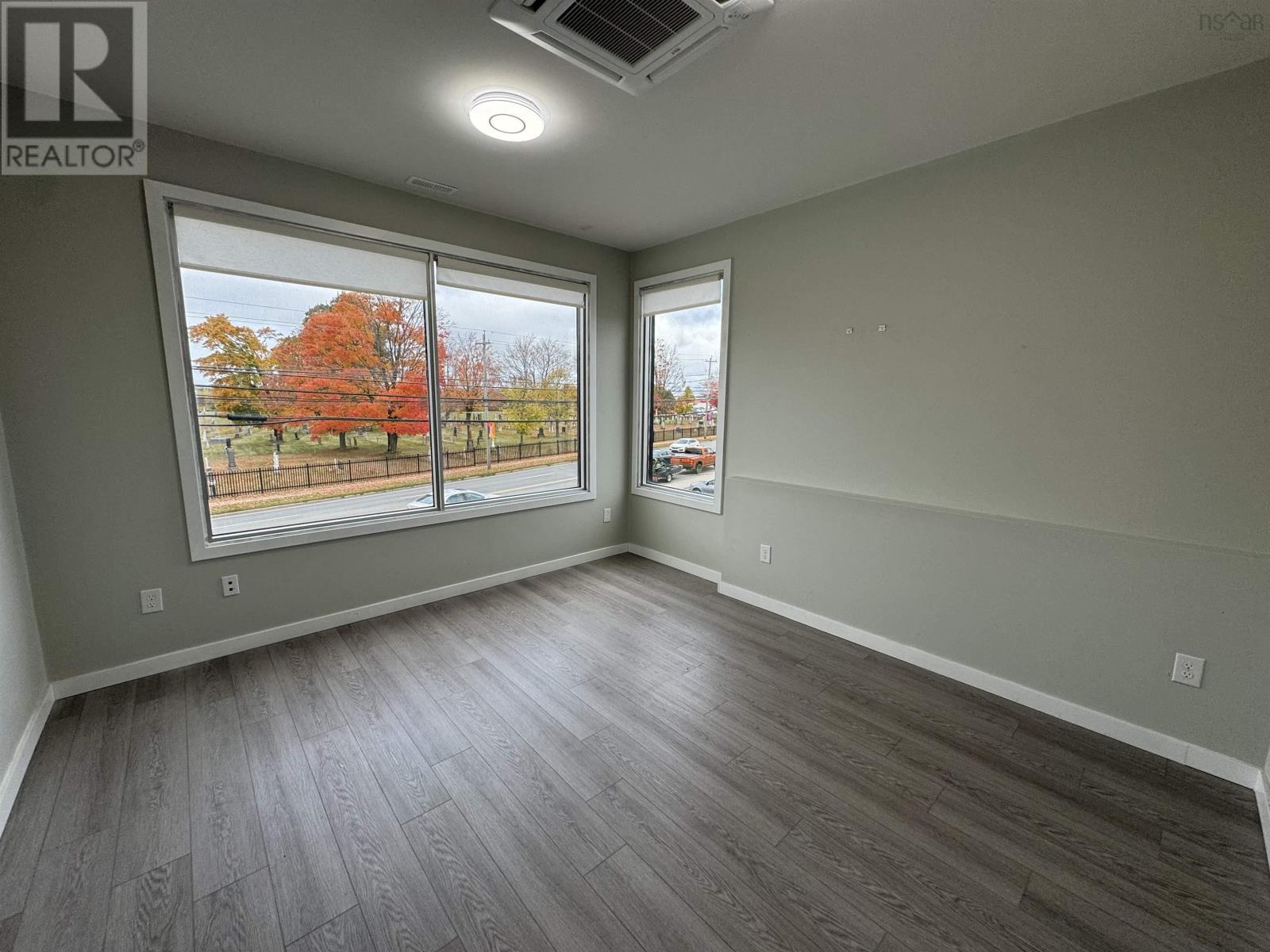 160e Robie Street, Truro, Nova Scotia  B2N 1L1 - Photo 6 - 202526212