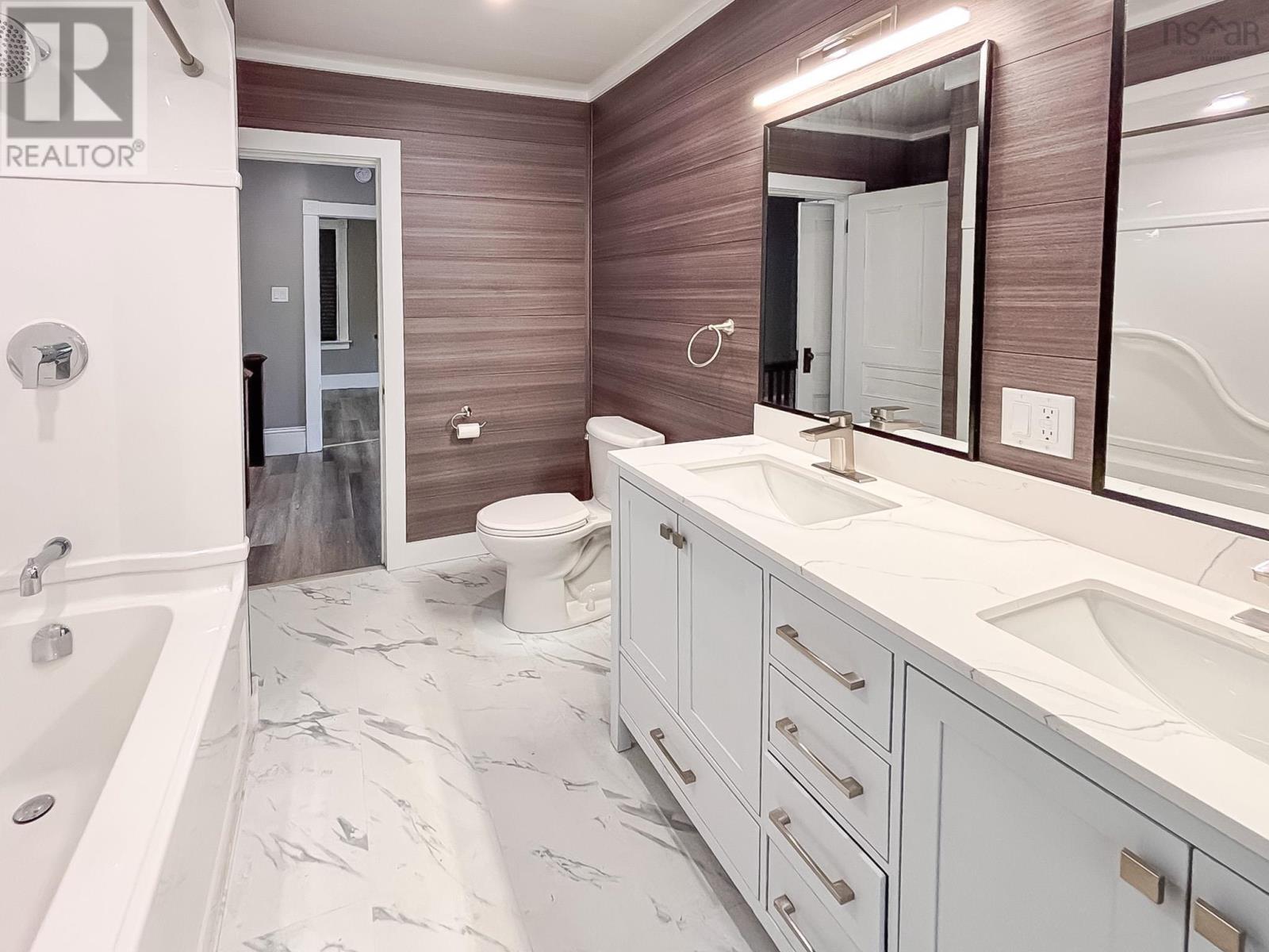 186 Dufferin Street, Bridgewater, Nova Scotia  B4V 2G7 - Photo 19 - 202526249