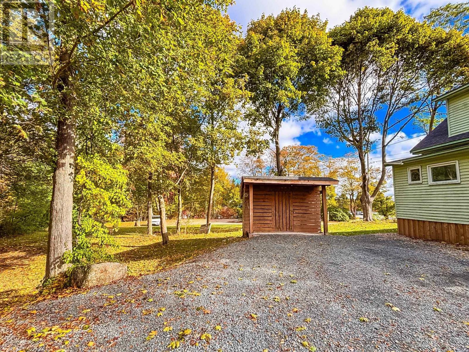 186 Dufferin Street, Bridgewater, Nova Scotia  B4V 2G7 - Photo 5 - 202526249