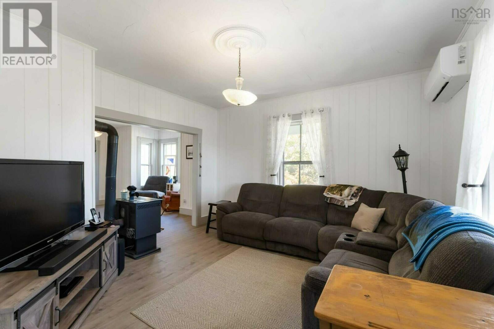 2149 Highway 203, Kemptville, Nova Scotia  B5A 5P4 - Photo 2 - 202526273