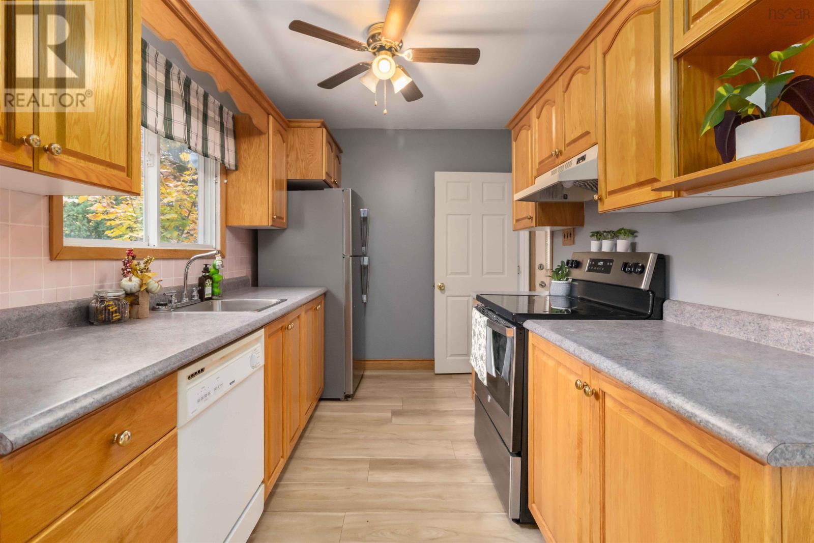 22 Hilden Drive, Halifax, Nova Scotia  B3R 1K2 - Photo 10 - 202526318