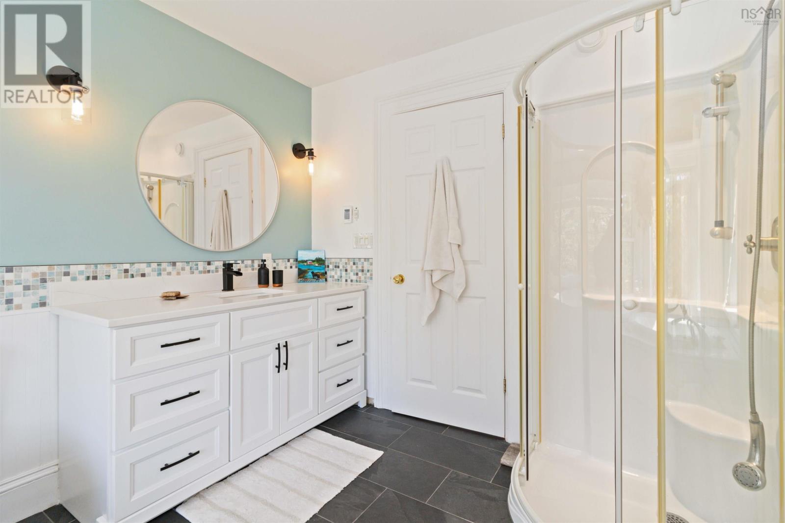 157 The Point Road, Blue Rocks, Nova Scotia  B0J 2C0 - Photo 25 - 202526323