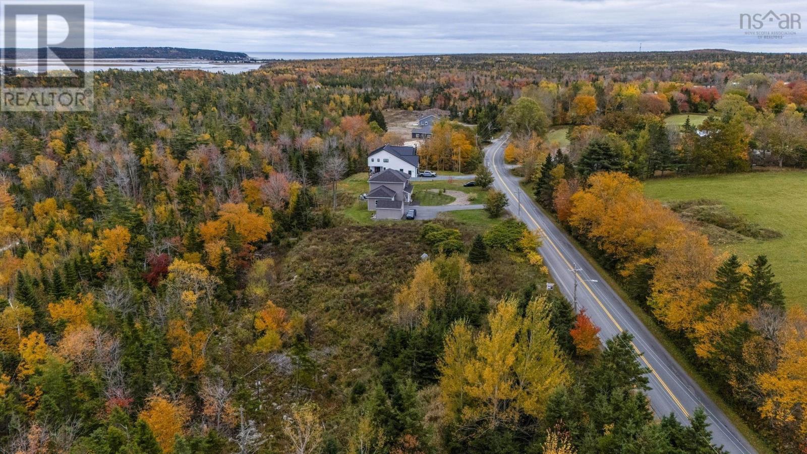 486 Bissett Road, Cole Harbour, Nova Scotia  B2V 2T3 - Photo 3 - 202526359