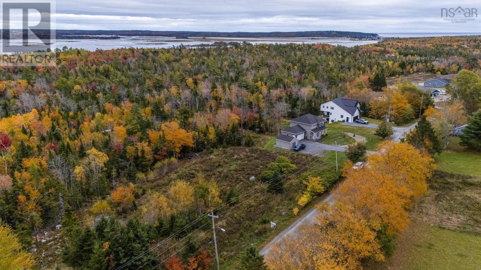 486 Bissett Road, Cole Harbour, Nova Scotia  B2V 2T3 - Photo 4 - 202526359