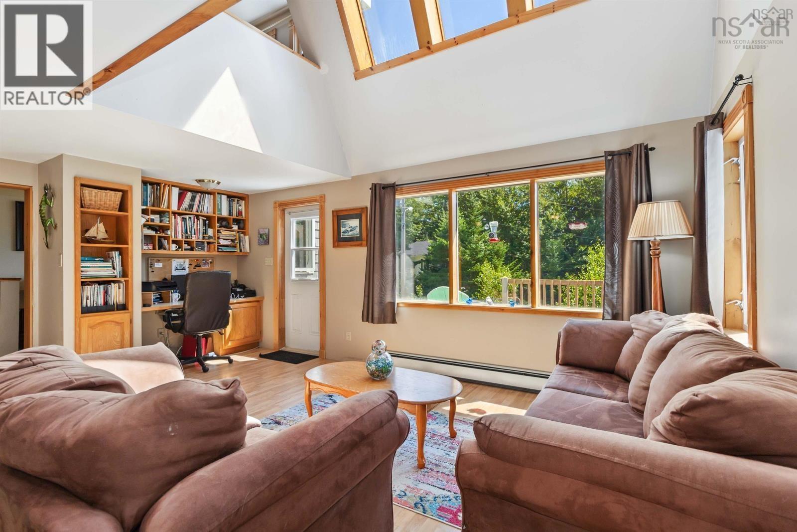 187 Hartz Point Road, Shelburne, Nova Scotia  B0T 1W0 - Photo 10 - 202526445