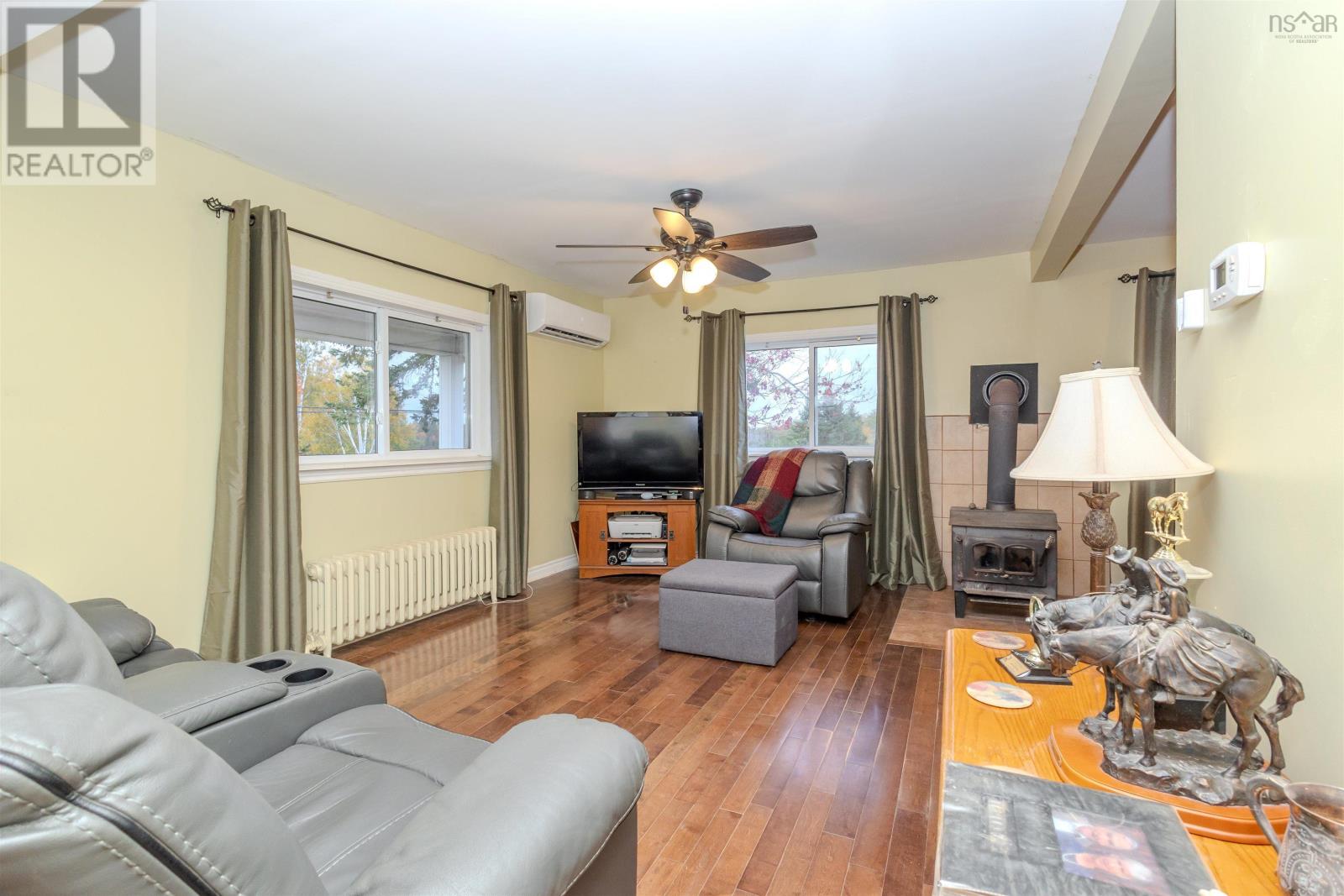 328 Brickyard Road, Cape Breton, Nova Scotia  B1K 2R7 - Photo 23 - 202526487