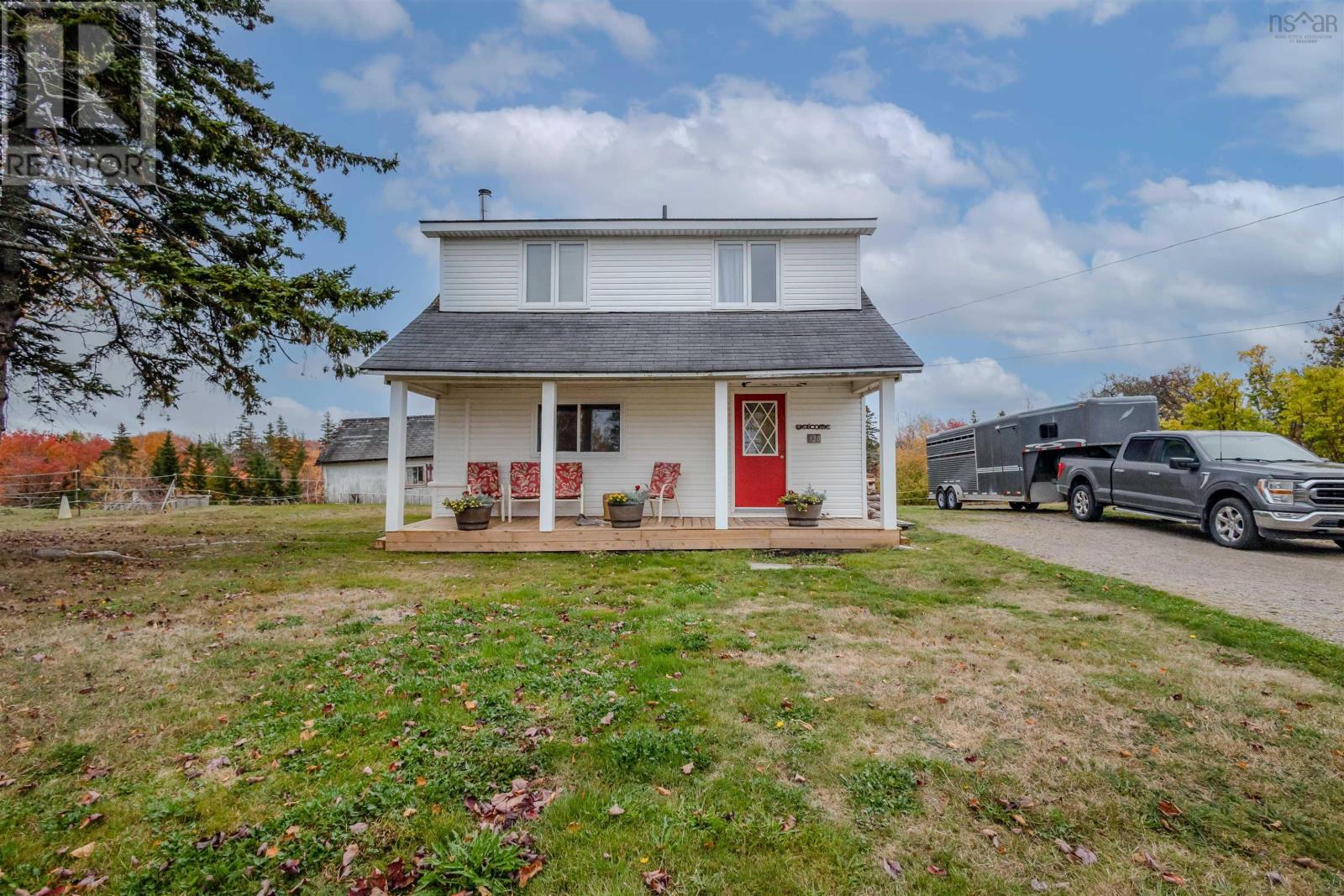 328 Brickyard Road, Cape Breton, Nova Scotia  B1K 2R7 - Photo 3 - 202526487