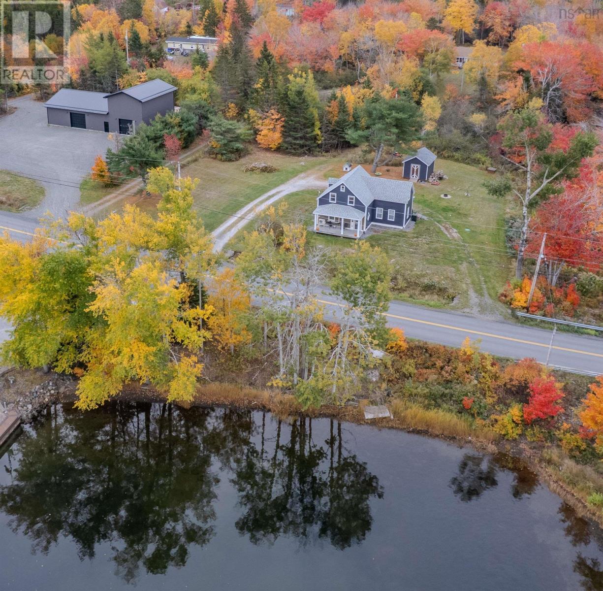 328 Brickyard Road, Cape Breton, Nova Scotia  B1K 2R7 - Photo 4 - 202526487