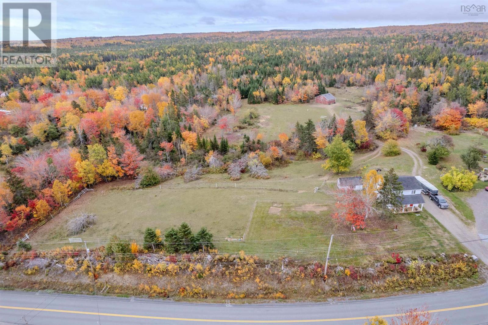 328 Brickyard Road, Cape Breton, Nova Scotia  B1K 2R7 - Photo 6 - 202526487