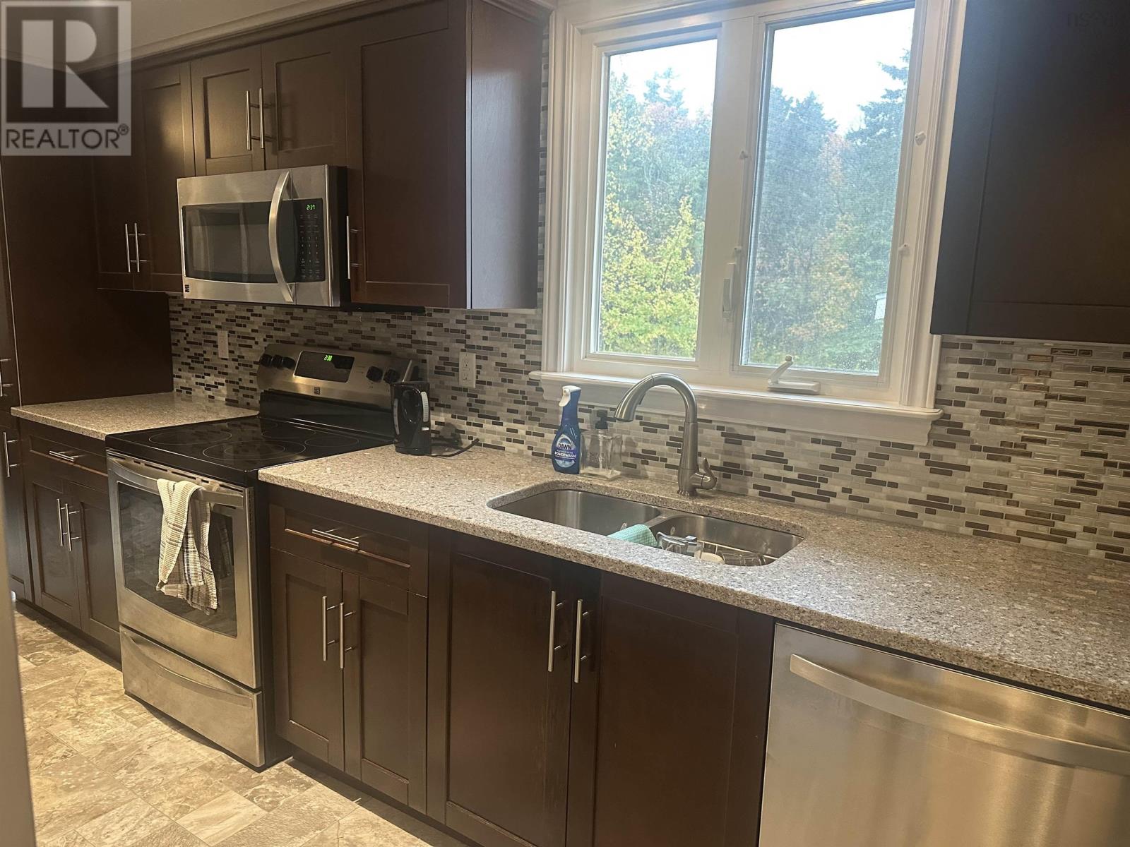 104 Macdonald Street, Port Hawkesbury, Nova Scotia  B9A 3E1 - Photo 9 - 202526496