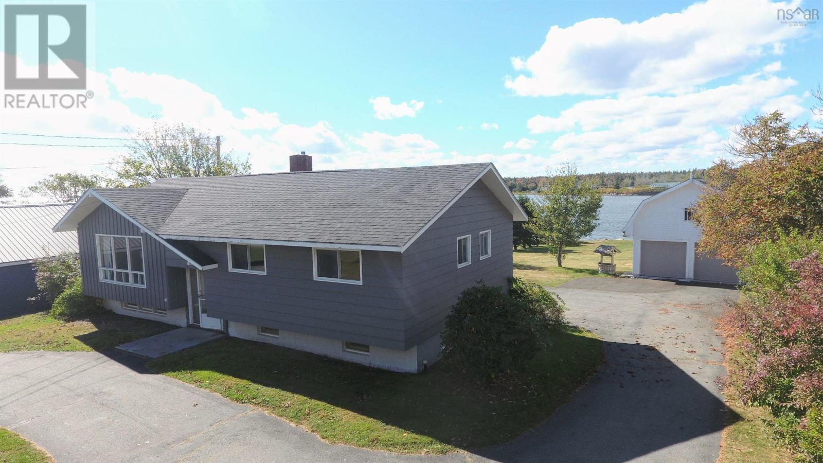 41 Howe Street, Lockeport, Nova Scotia  B0T 1L0 - Photo 5 - 202526582