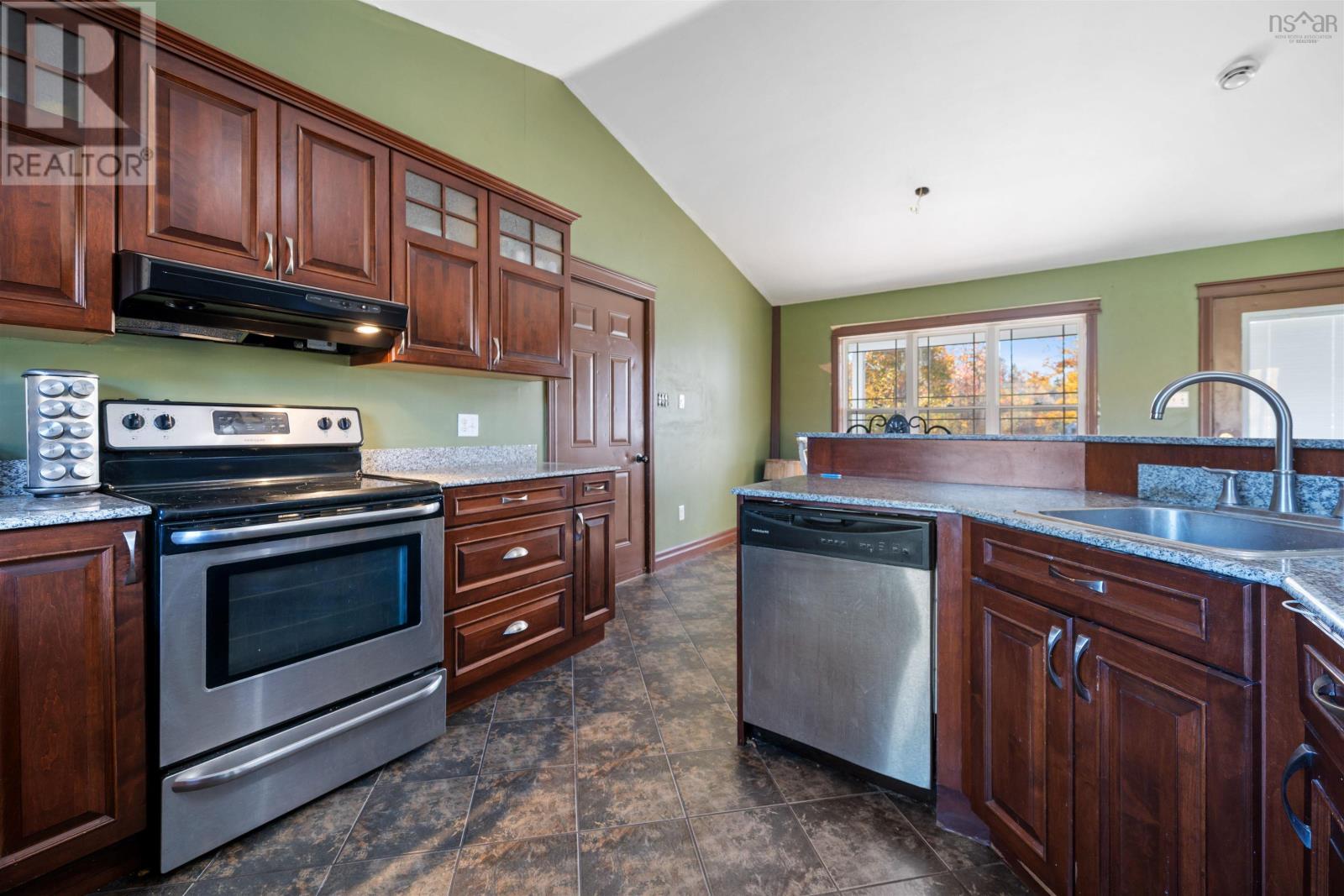 87 New Row, Thorburn, Nova Scotia  B0K 1W0 - Photo 8 - 202526621