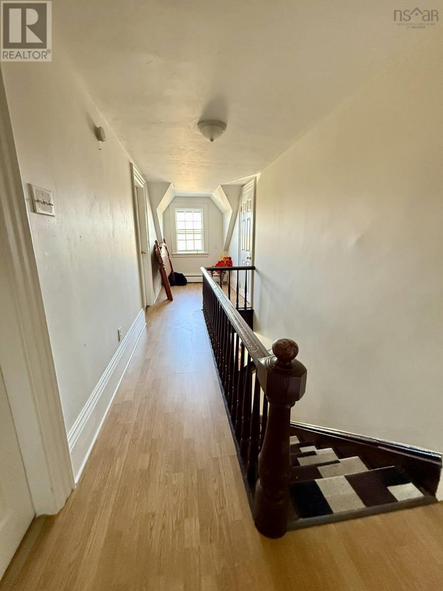 27 Starrs Road, Yarmouth, Nova Scotia  B5A 2S9 - Photo 10 - 202526654