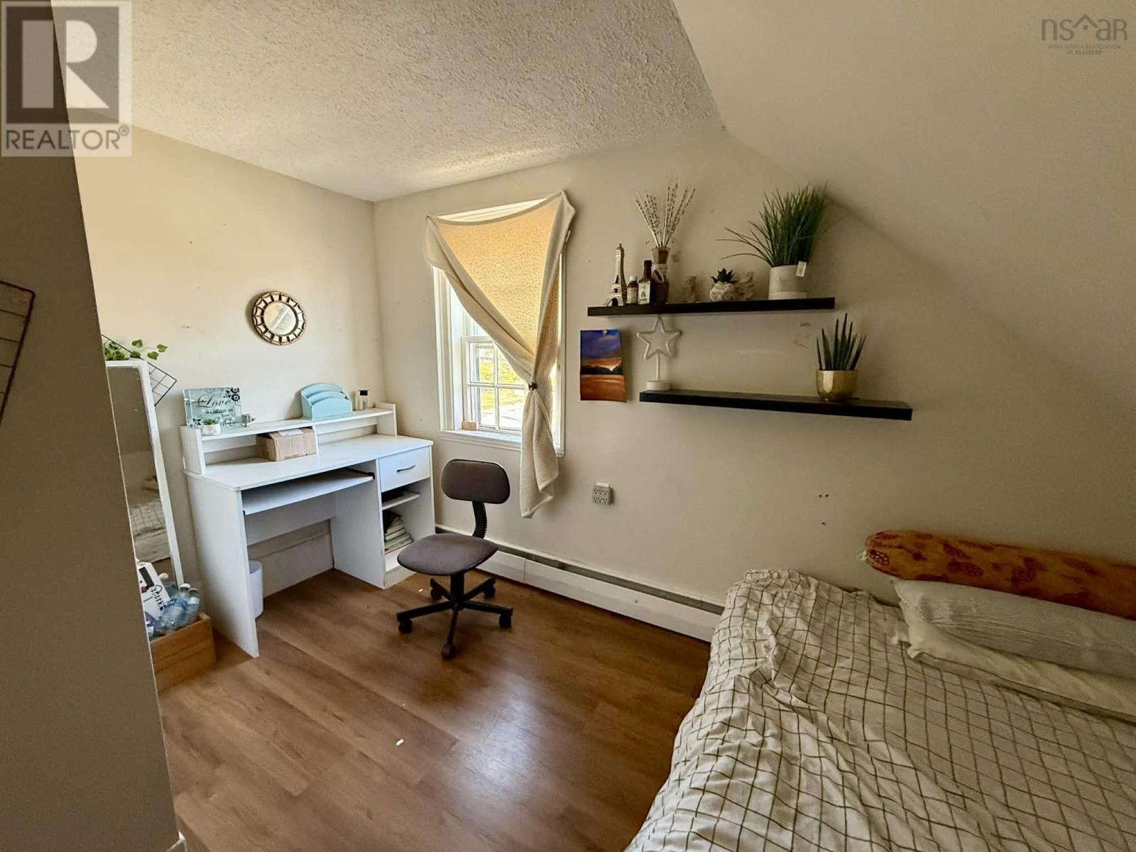 27 Starrs Road, Yarmouth, Nova Scotia  B5A 2S9 - Photo 11 - 202526654