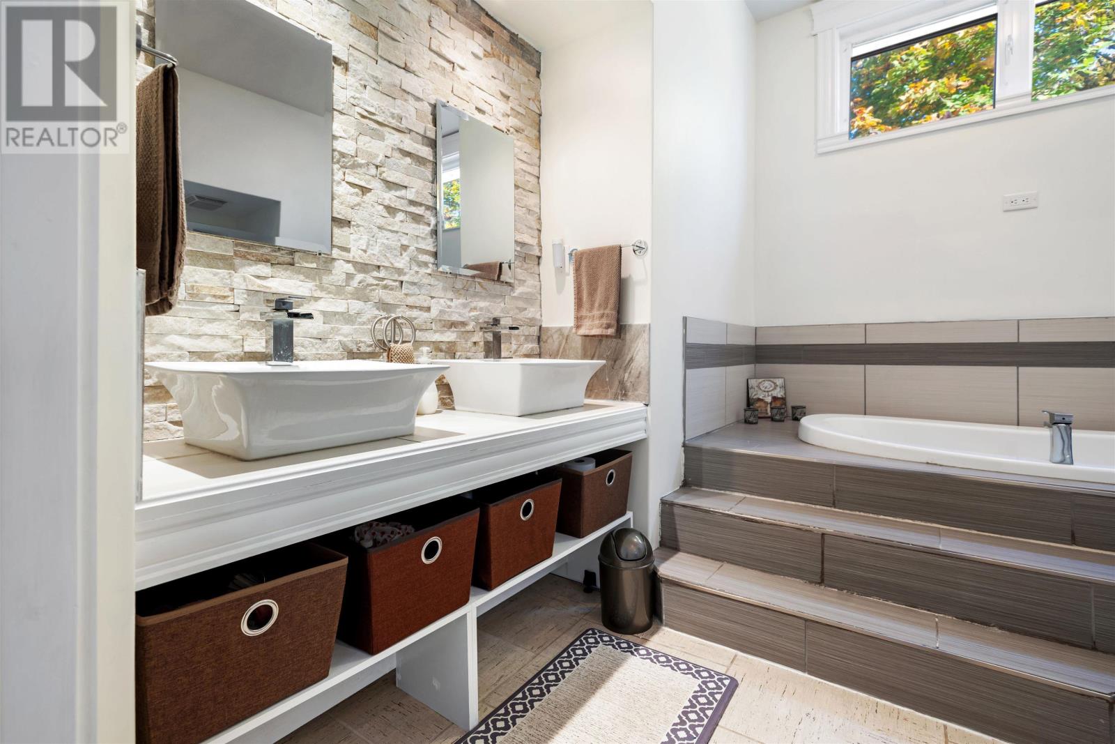 208 Pleasant Street, Truro, Nova Scotia  B2N 3S8 - Photo 17 - 202526659