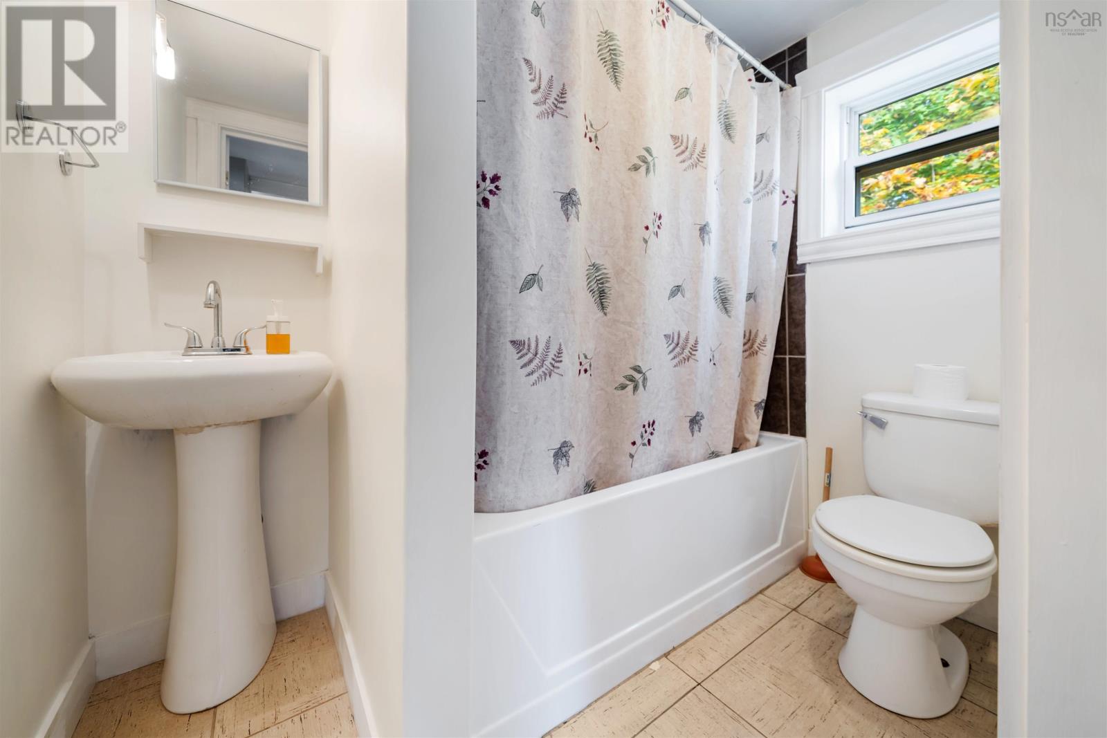 208 Pleasant Street, Truro, Nova Scotia  B2N 3S8 - Photo 34 - 202526671