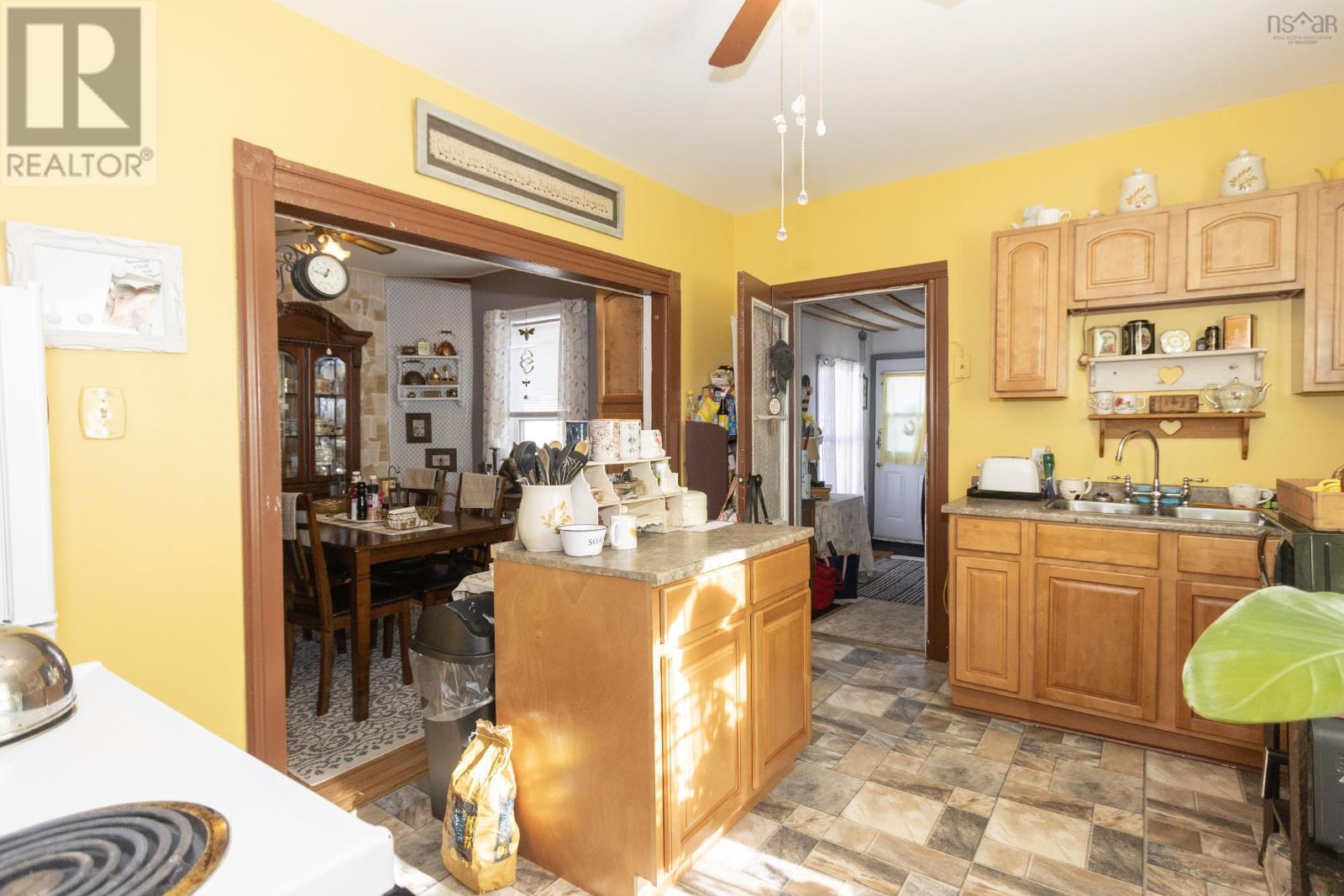 3 Crescent Avenue, Amherst, Nova Scotia  B4H 1T8 - Photo 9 - 202526680