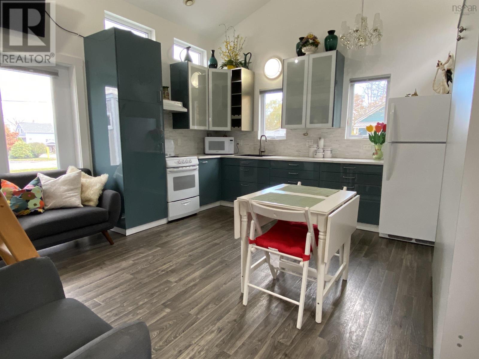 52 Wolfe Street, Liverpool, Nova Scotia  B0T 1K0 - Photo 3 - 202526726