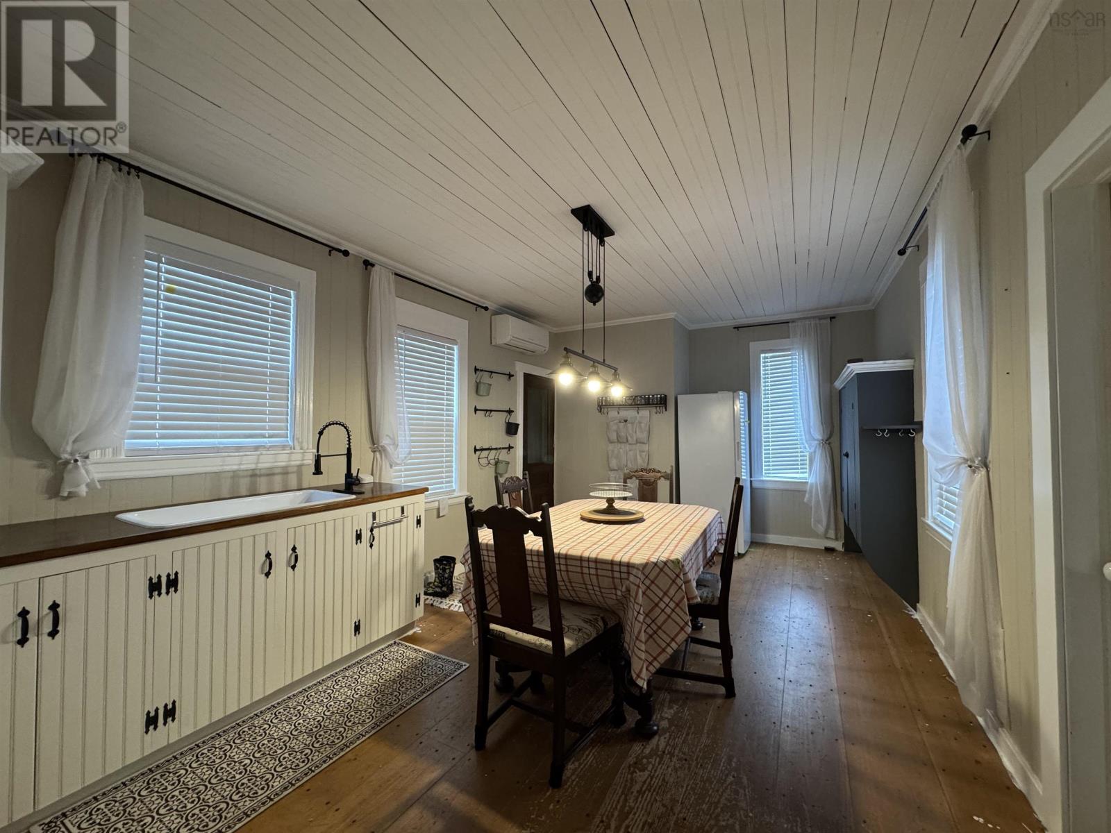 8793 Highway 1, Meteghan River, Nova Scotia  B0W 2K0 - Photo 7 - 202526732