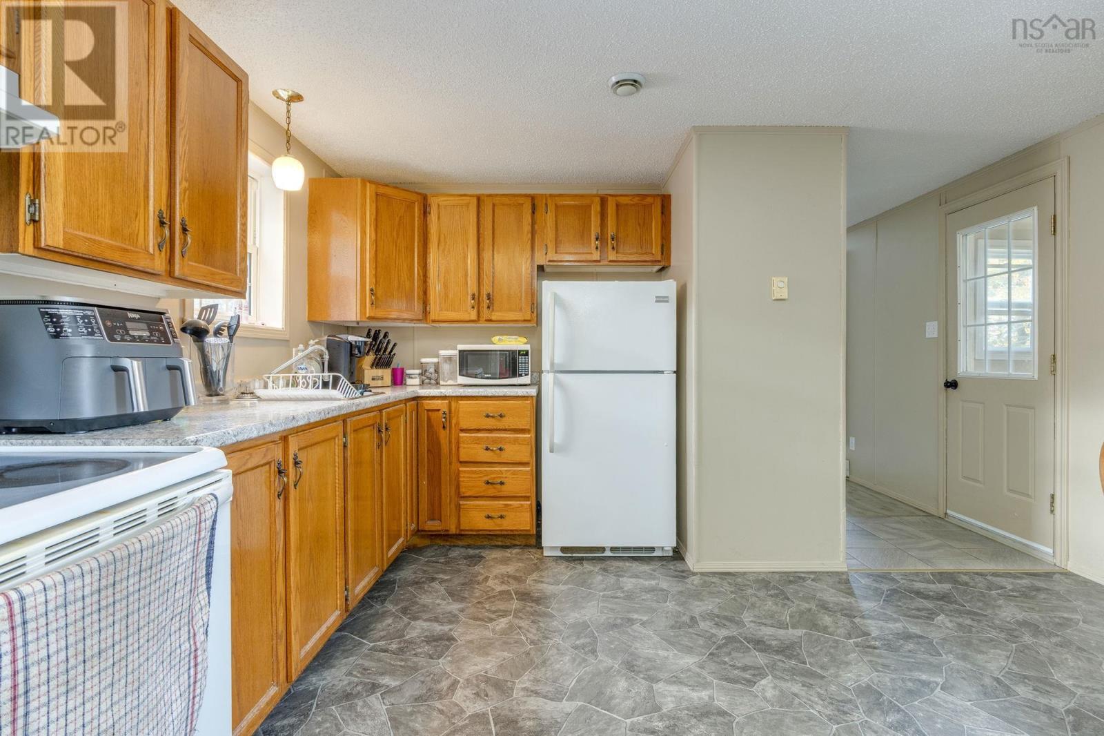 94 Commission Street, Sandy Point, Nova Scotia  B0T 1W0 - Photo 5 - 202526740