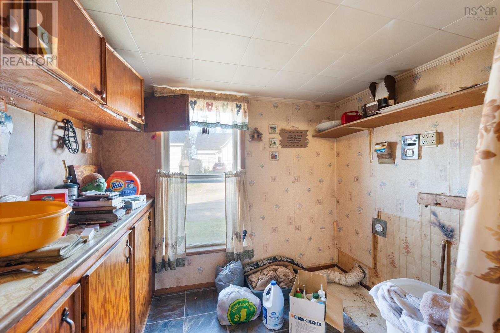 16 Commercial Street, Yarmouth, Nova Scotia  B5A 3R6 - Photo 13 - 202526789