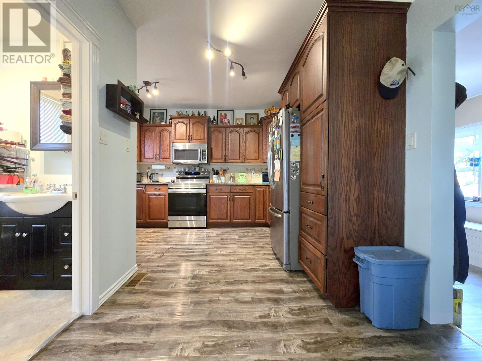 62 West Pleasant Street, Amherst, Nova Scotia  B4H 1E8 - Photo 13 - 202526811