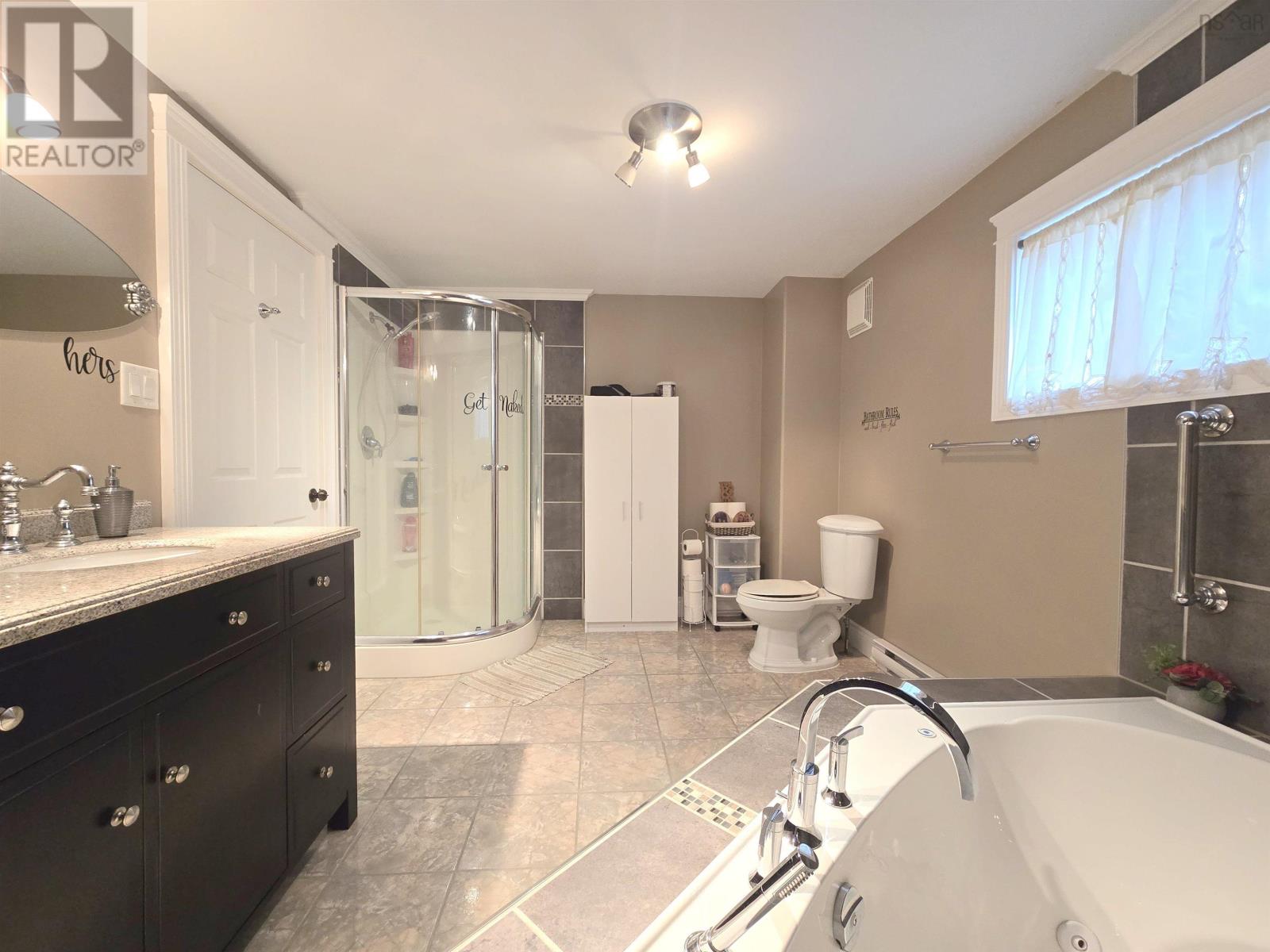 62 West Pleasant Street, Amherst, Nova Scotia  B4H 1E8 - Photo 27 - 202526811