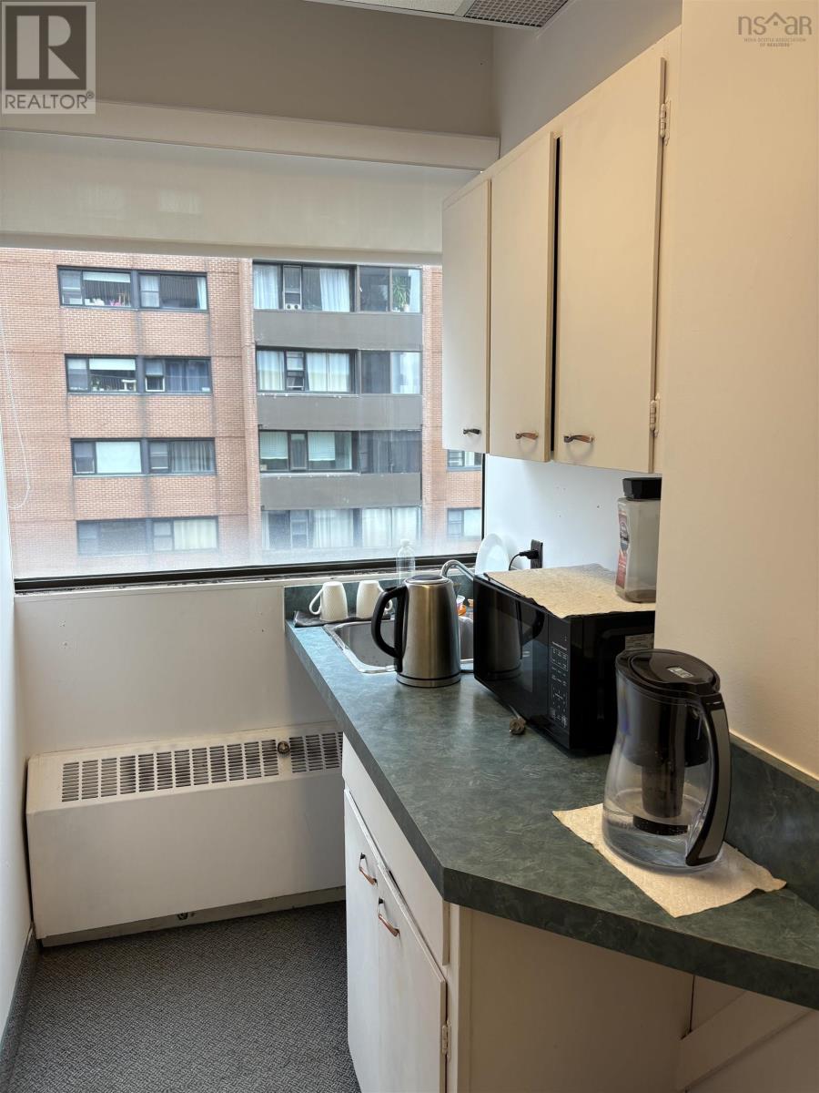 740 5991 Spring Garden Road, Halifax, Nova Scotia  B3H 1Y6 - Photo 3 - 202526937