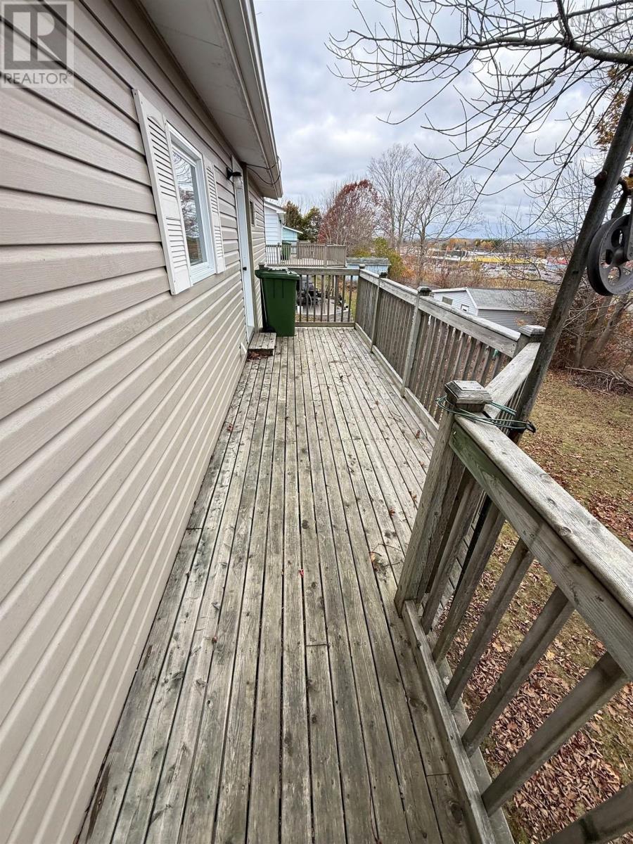 51 Micmac Avenue, Bridgewater, Nova Scotia  B4V 1M3 - Photo 8 - 202526958