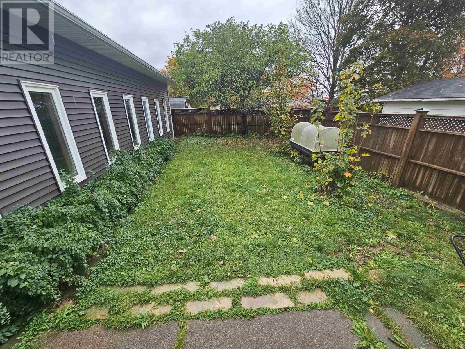 16 Rogers Avenue, Amherst, Nova Scotia  B4H 2J7 - Photo 6 - 202526968