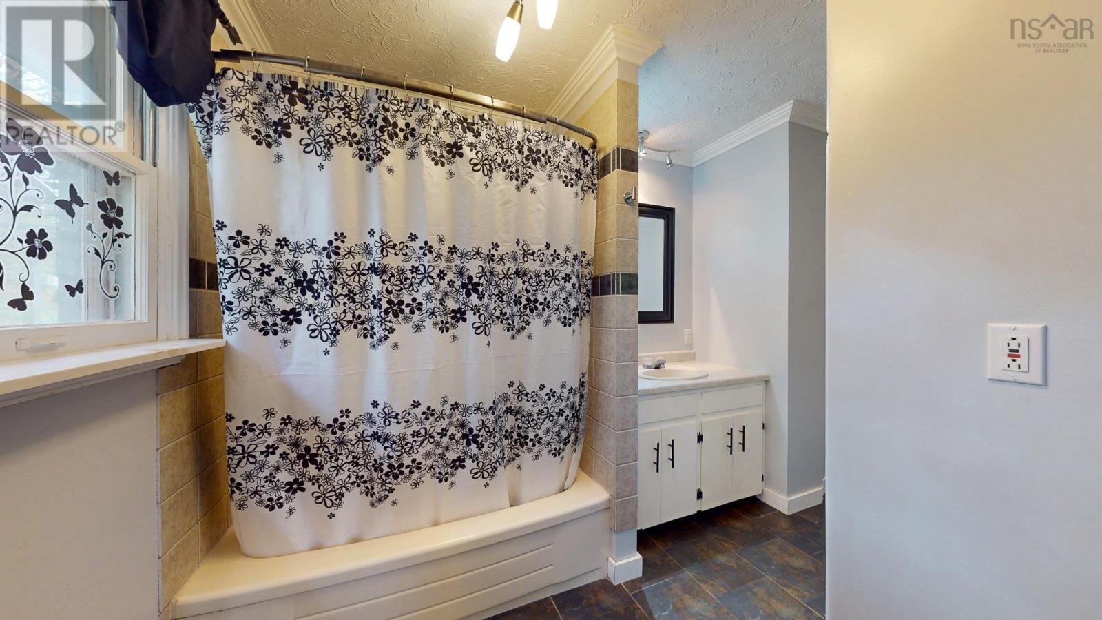 4 Evergreen Avenue, New Minas, Nova Scotia  B4N 4J5 - Photo 19 - 202527035