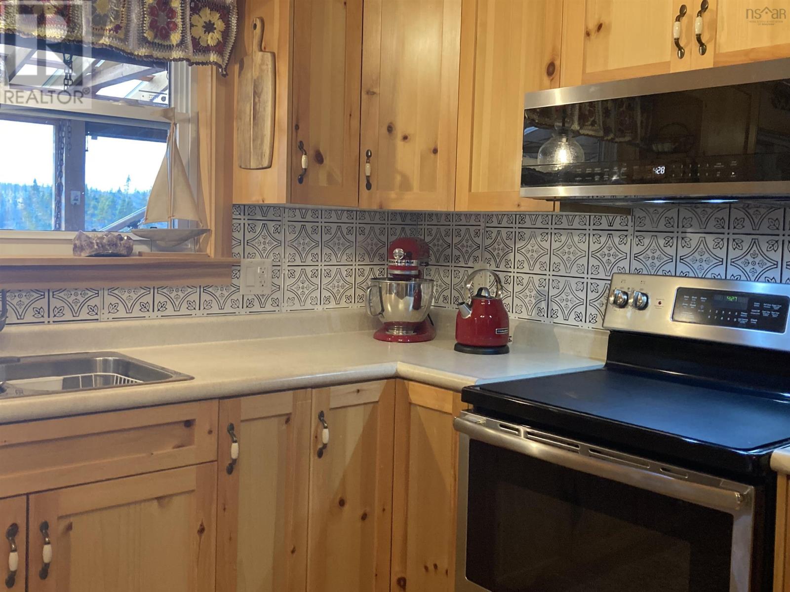 1749 Mcleans Lake Road, Port L'hebert, Nova Scotia  B0T 1V0 - Photo 13 - 202527036