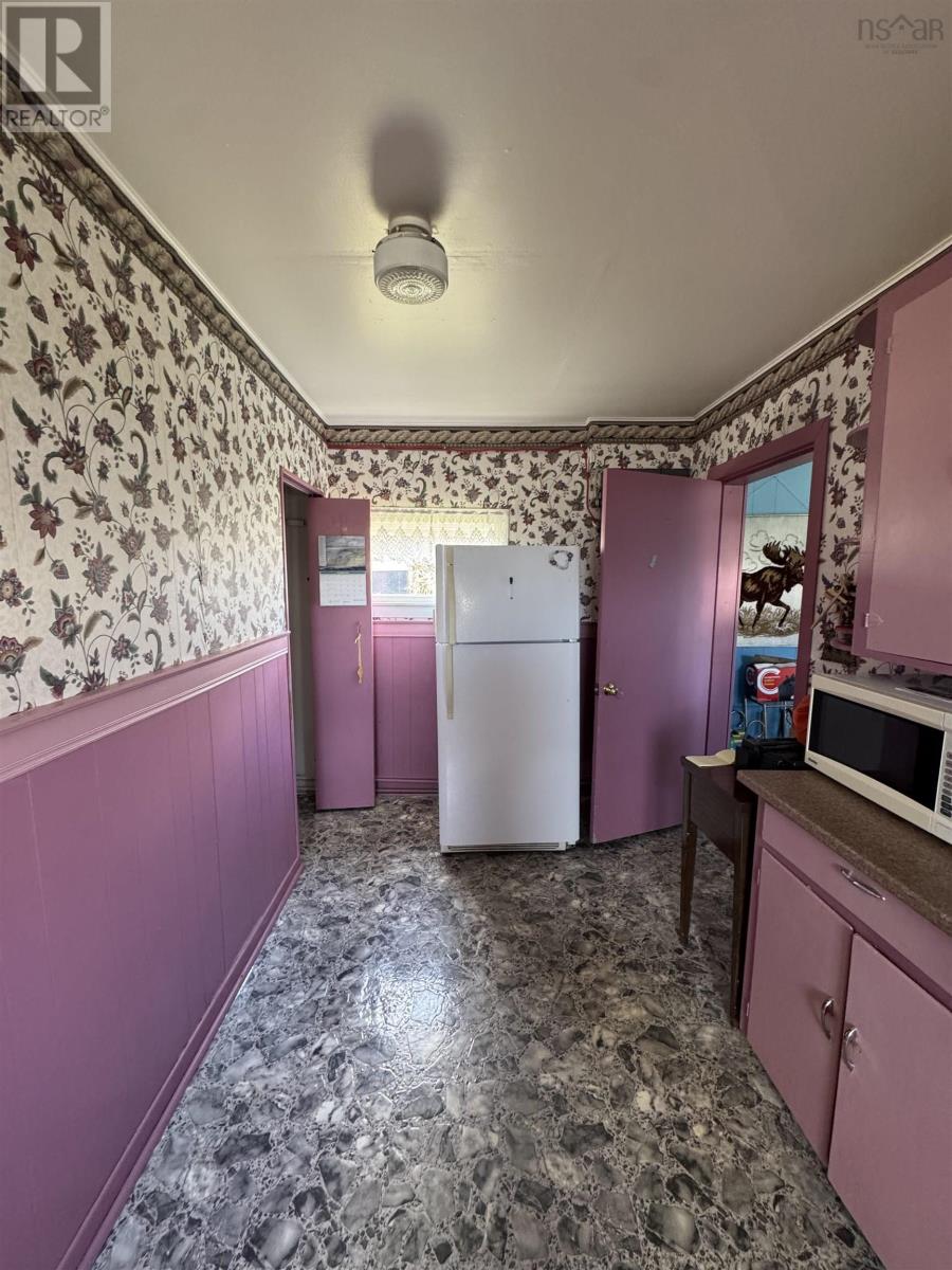 37 Kent Street, Louisbourg, Nova Scotia  B1C 1G2 - Photo 4 - 202527052