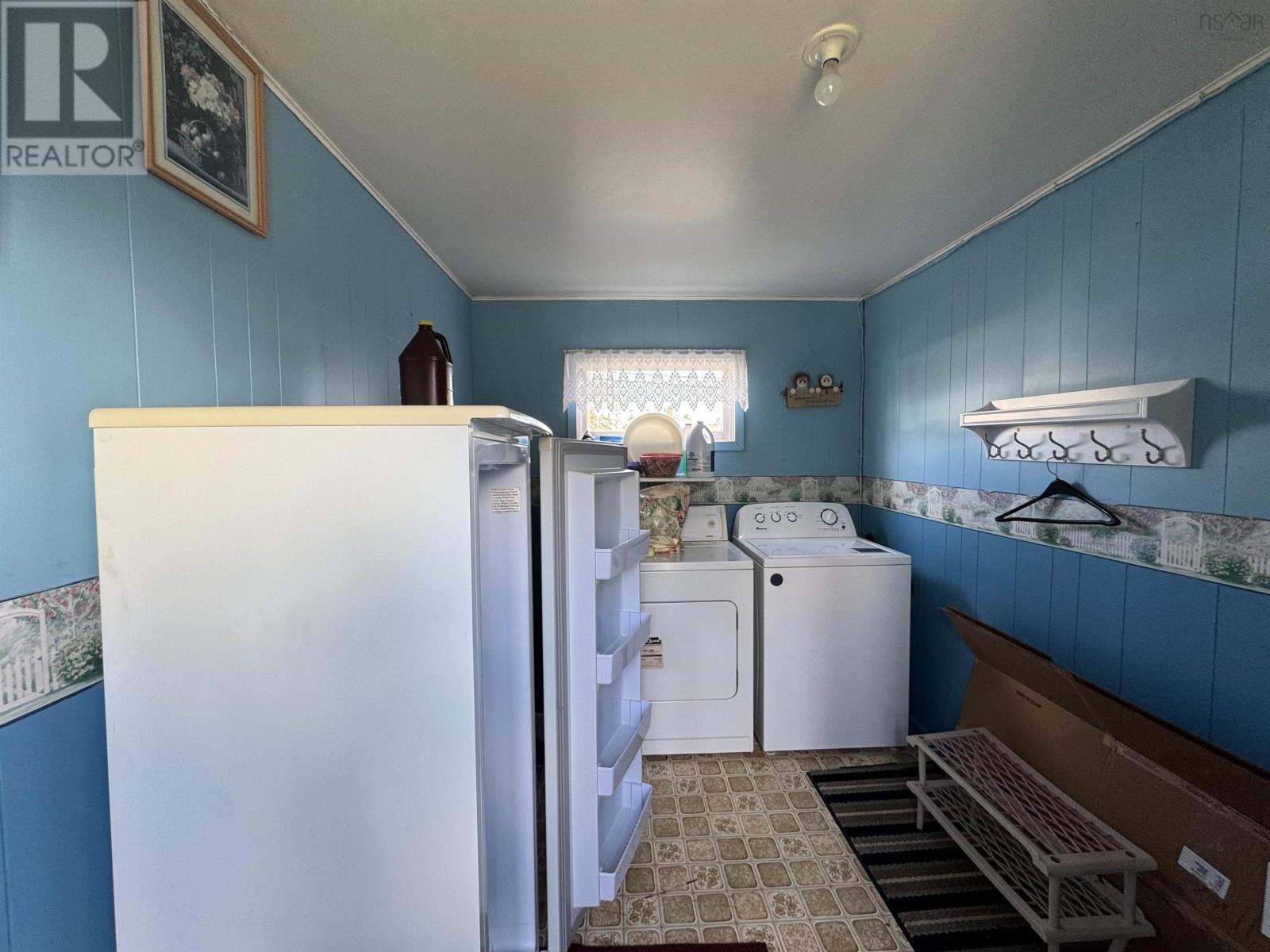 37 Kent Street, Louisbourg, Nova Scotia  B1C 1G2 - Photo 7 - 202527052