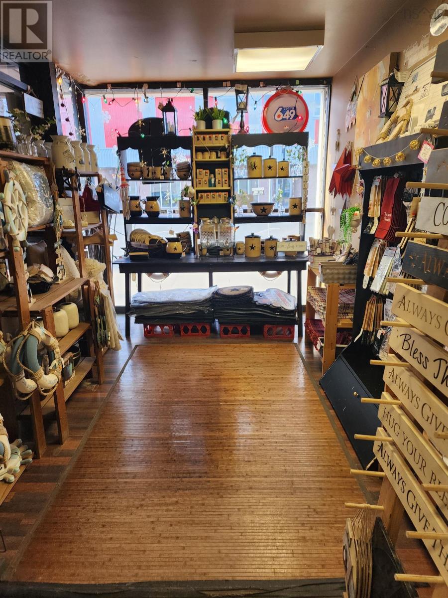 785 Main Street, Sydney Mines, Nova Scotia  B1V 2L7 - Photo 4 - 202527129