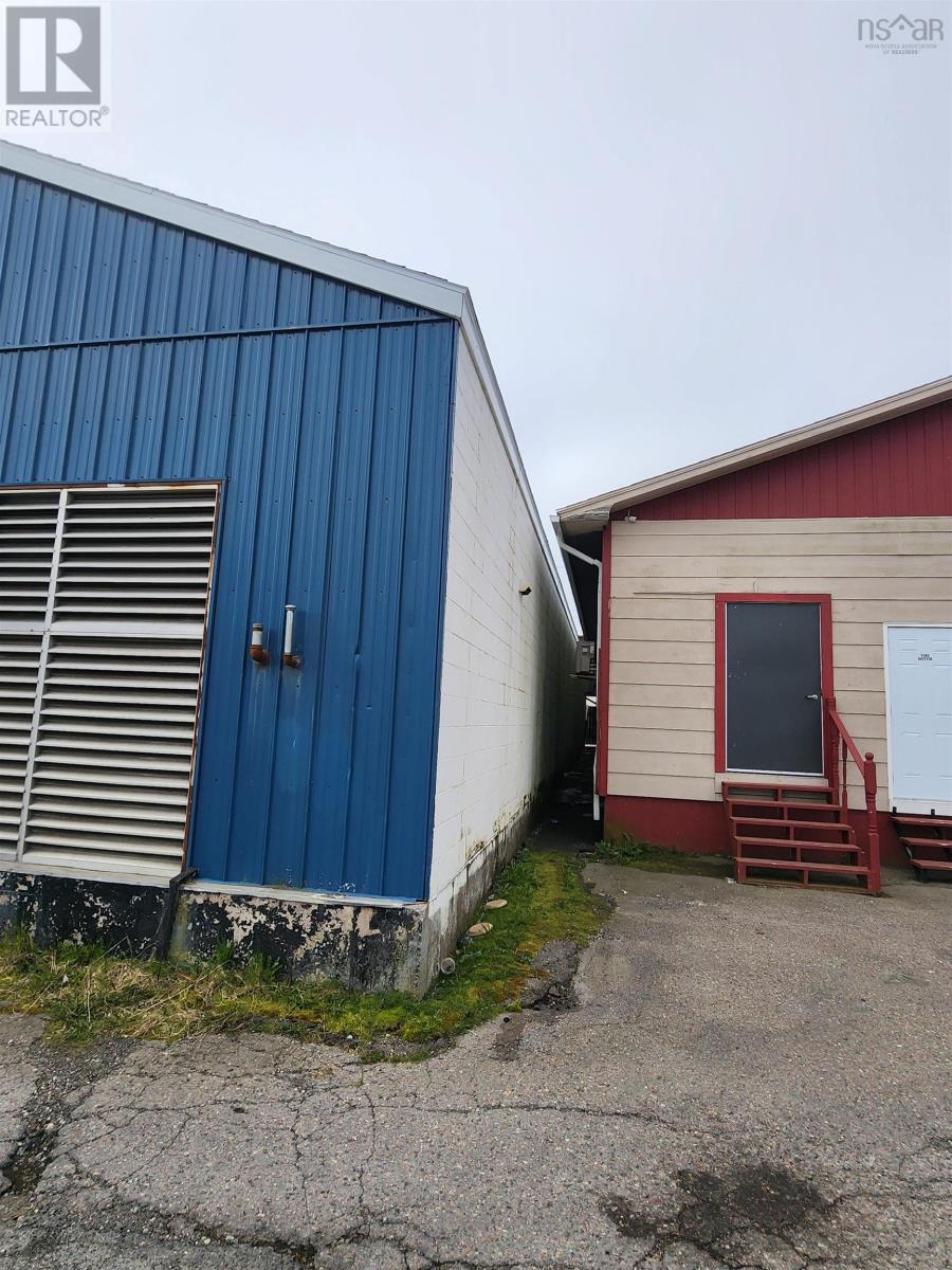 125 Reserve Street, Glace Bay, Nova Scotia  B1A 4W5 - Photo 2 - 202527139