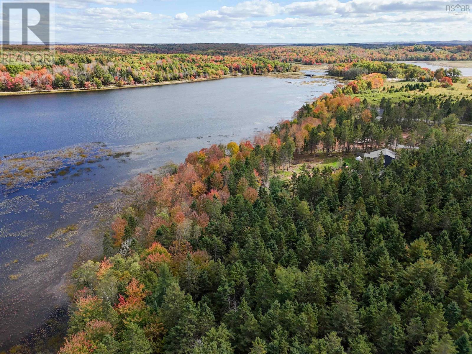 994 Lake Egmont Road, Lake Egmont, Nova Scotia  B0N 1Y0 - Photo 12 - 202527302