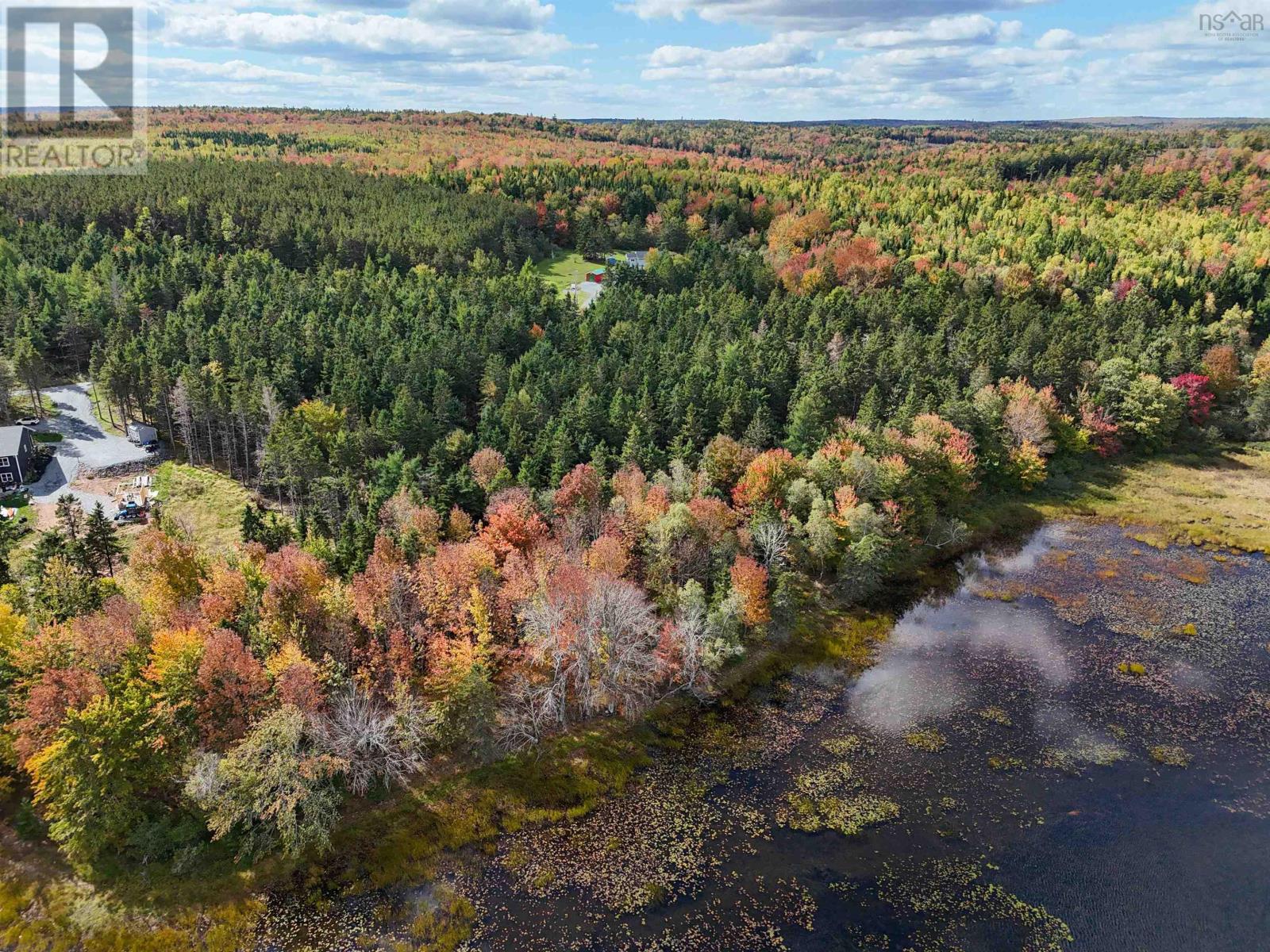 994 Lake Egmont Road, Lake Egmont, Nova Scotia  B0N 1Y0 - Photo 5 - 202527302