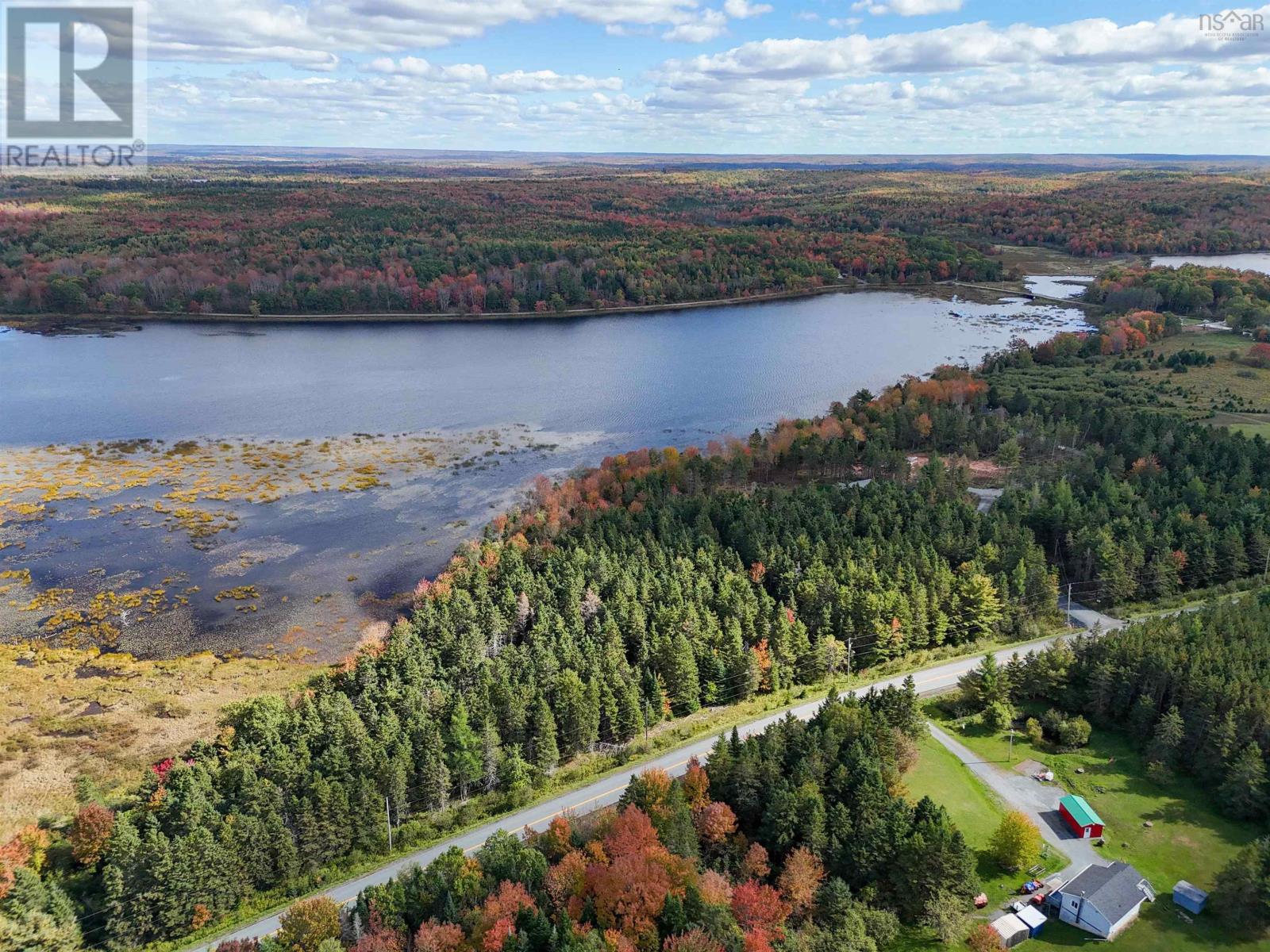 998 Lake Egmont Road, Lake Egmont, Nova Scotia  B0N 1Y0 - Photo 5 - 202527303